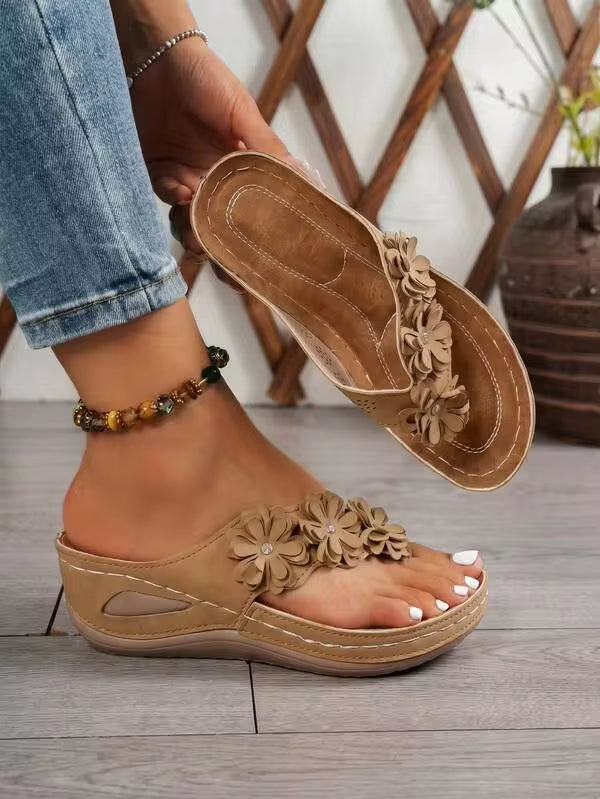 Ladies' Casual Fashion Flip Flops | Open-Toe Flat Sandals With Floral Decorations, Comfortable PU Sole, All-Season Wear | Standard Fit